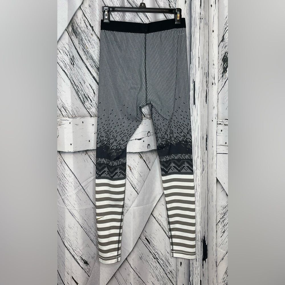 Nike Pro Hyperwarm Engineered Compression Tight - Picture 5 of 8